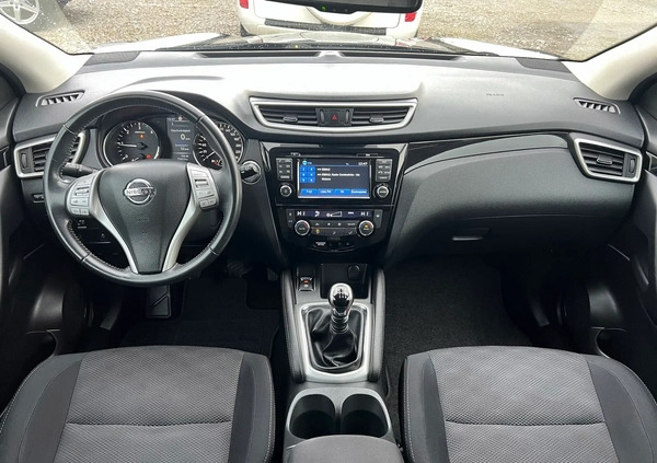 Nissan Qashqai cena 64900 przebieg: 79000, rok produkcji 2015 z Człopa małe 562